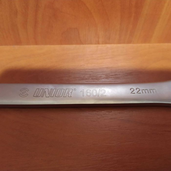 Ключ кований комбінований з тріскачкою UNIOR  (160/2) 22