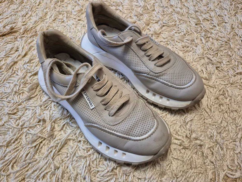 Жіночі кросівки LifeExpert, розмір 38, устілка 25.5 см