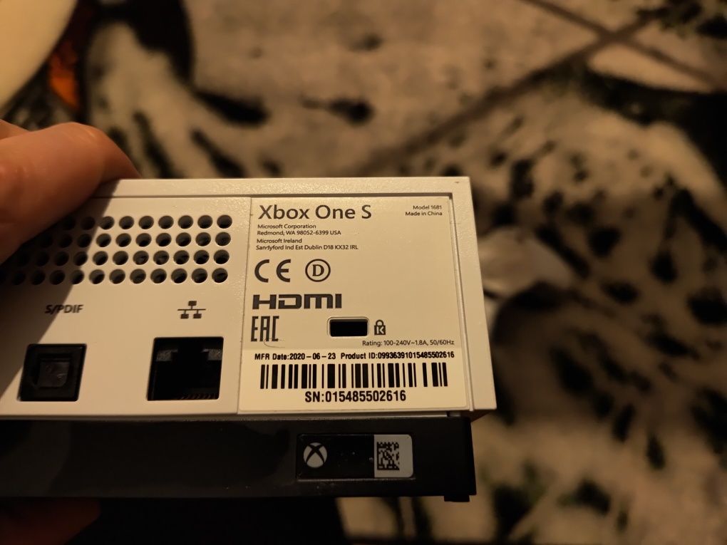 Konsola Xbox ONE S 1TB JAK NOWY Zestaw pad kable pudełko