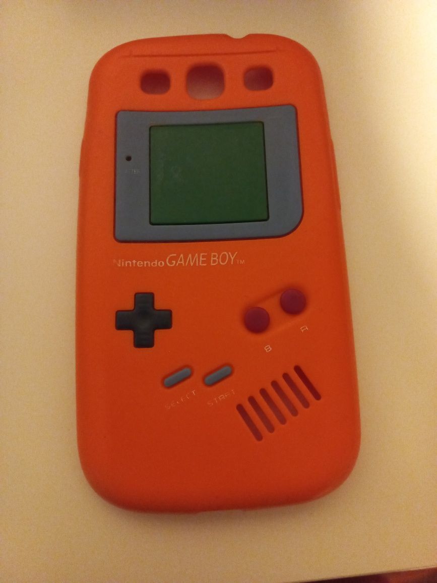 Samsung com capa Game Boy