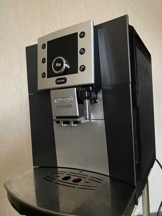 Продам Кофеварку Delonghi Perfecta Cappuccino + ПОДАРОК