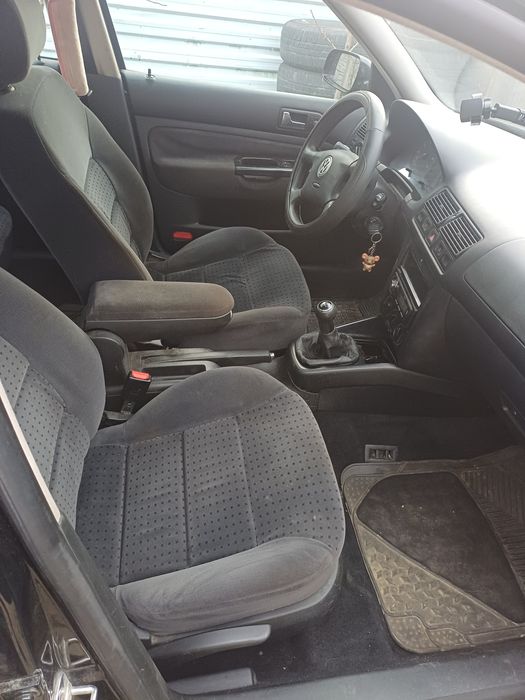 Sprzedam VW Golf 4. 1.6 sr bęzyna