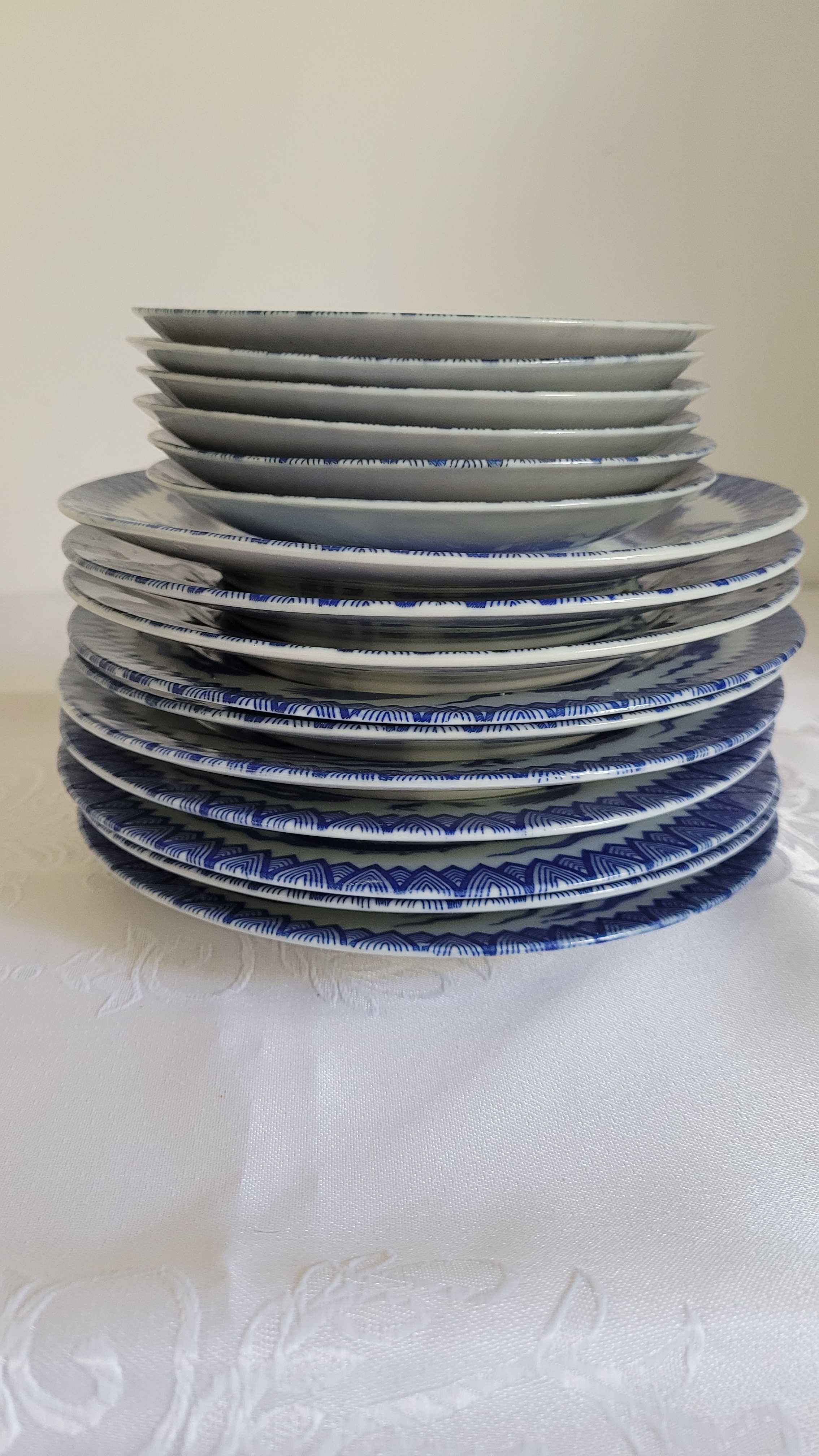 Porcelana japońska, 16 talerzyków