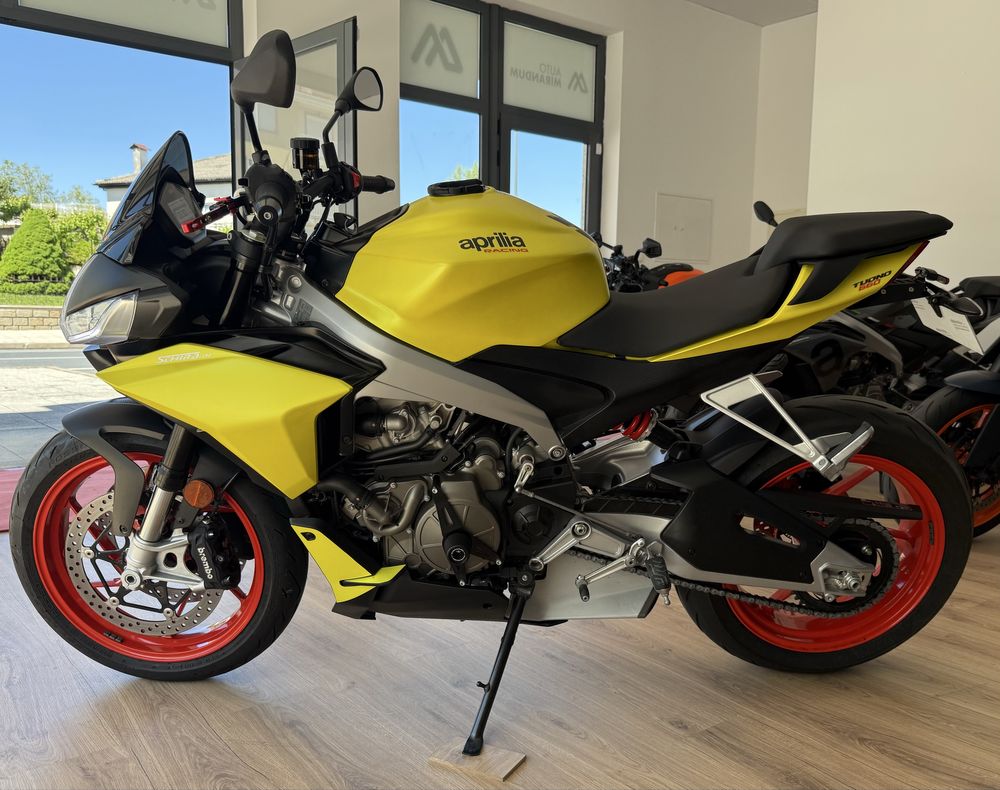 Aprilia Tuono 660 de 2023 com 2500km