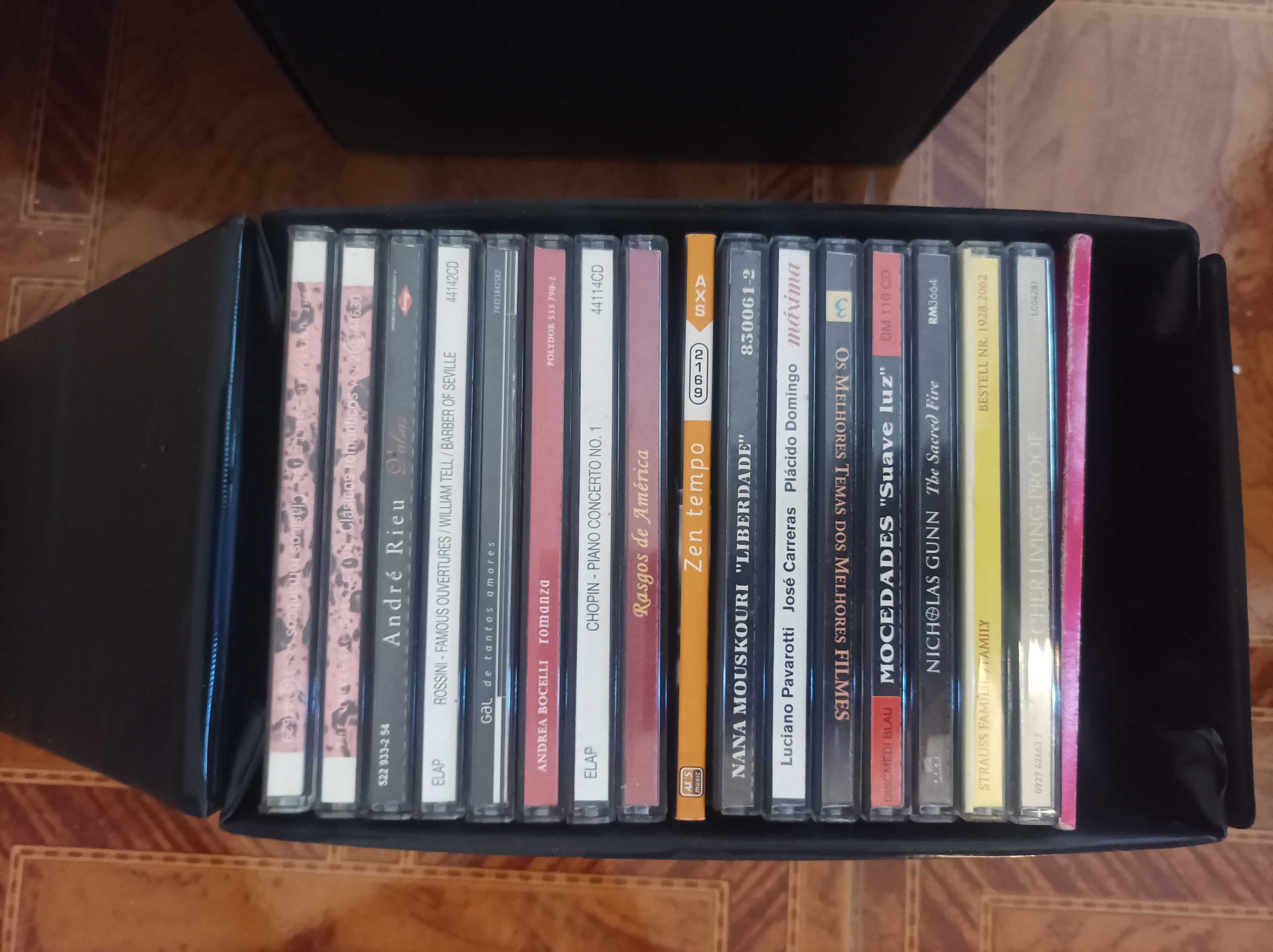 Lot de 50 CD,s de Musica