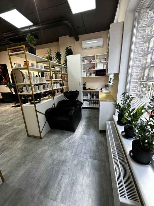 Оренда робочого місця для майстра колориста/перукаря