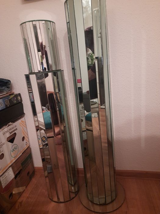 Szklane kolumny pod kwiaty