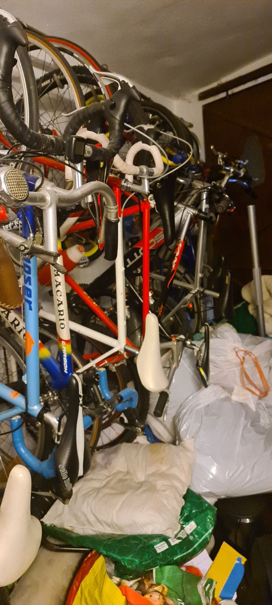 Várias bicicletas