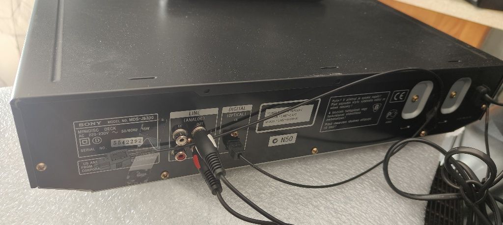 Sony MDS JE330 plus pilot.