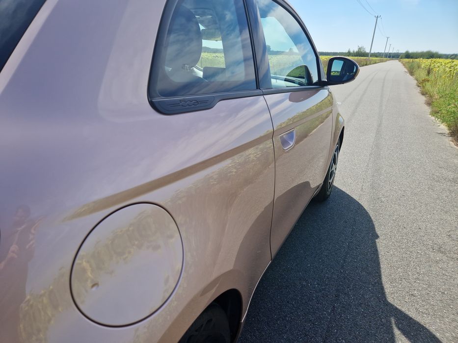 Fiat 500E 42kWt 300km