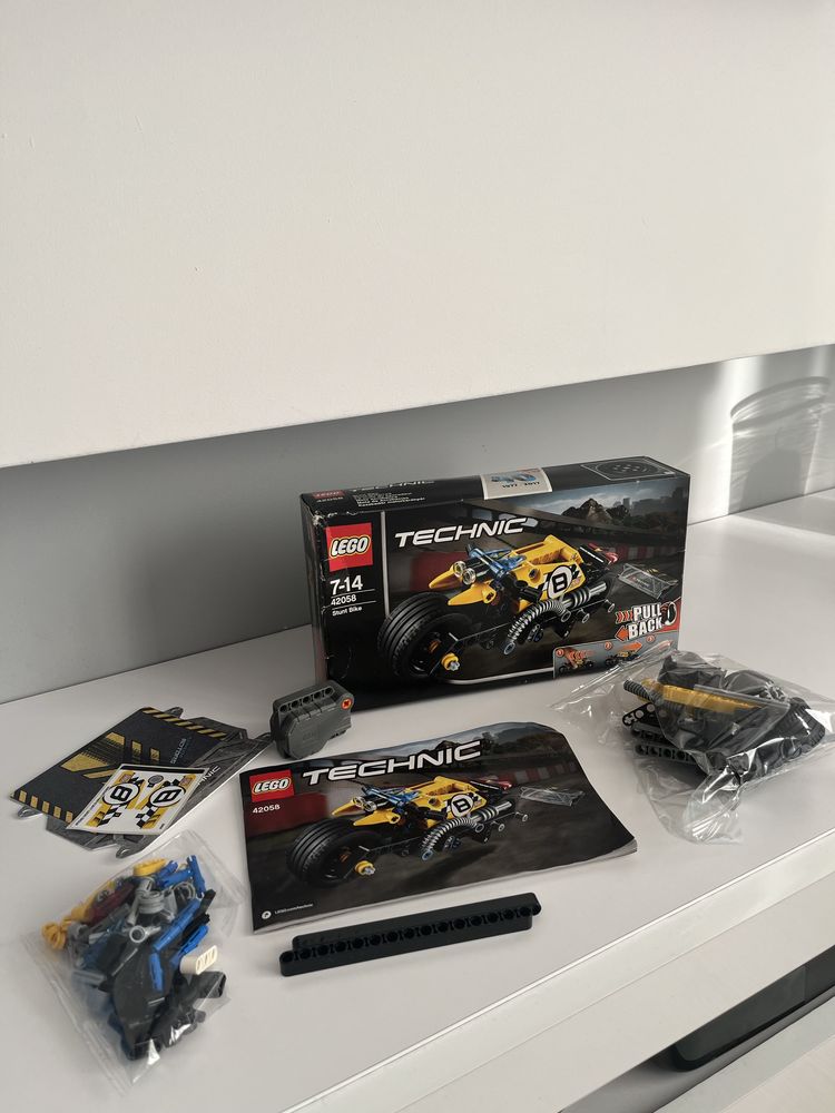 LEGO 42058 Technic - Kaskaderski motocykl