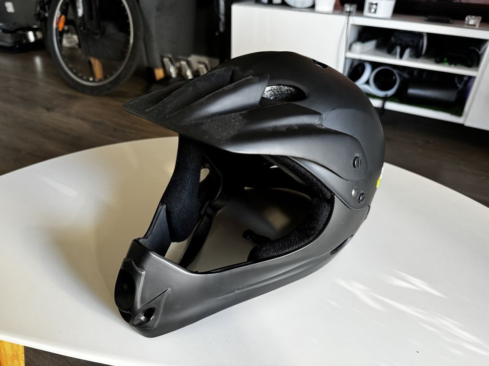 W-tec downhill fullface kask