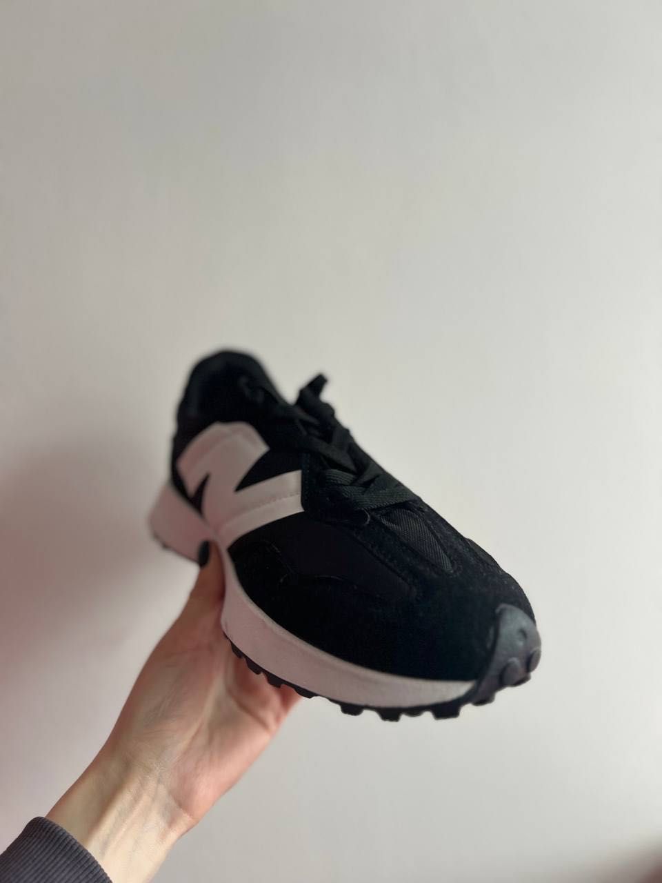 Кросівки New Balance 327 Black White, кросовки Ню Беленс чорні