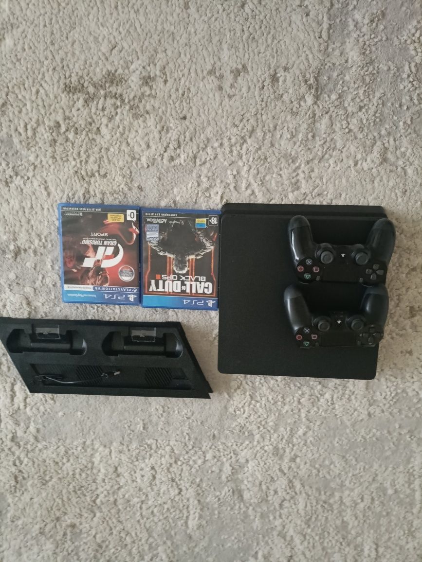 Ps 4 slim стан ідеал