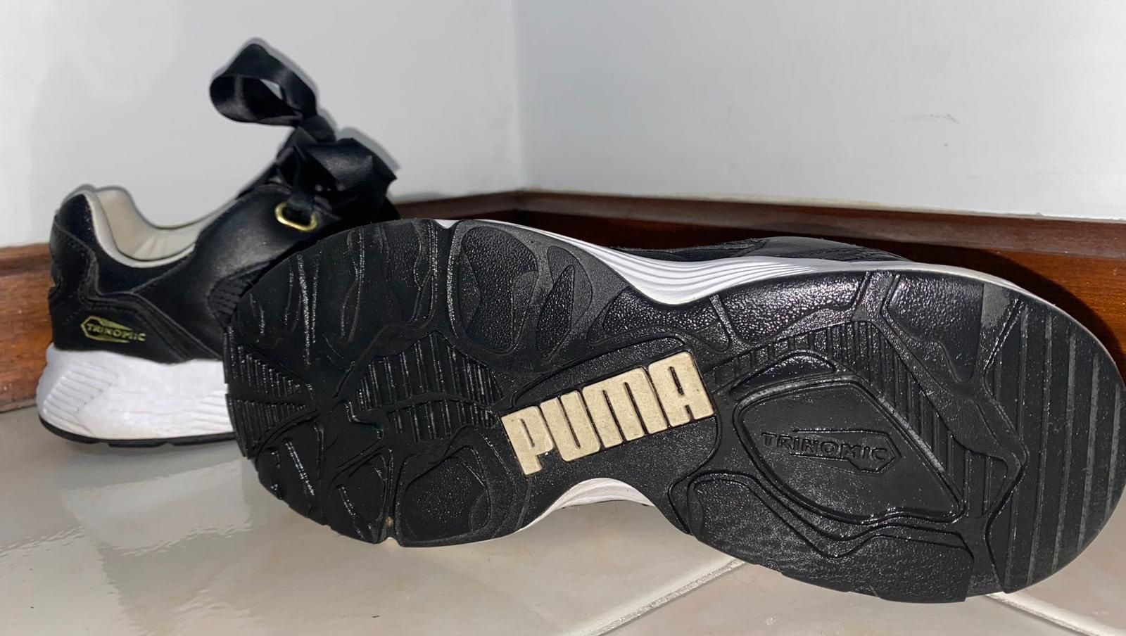 Sapatilhas originais marca Puma (como novas)Trinomic pretas\douradas.