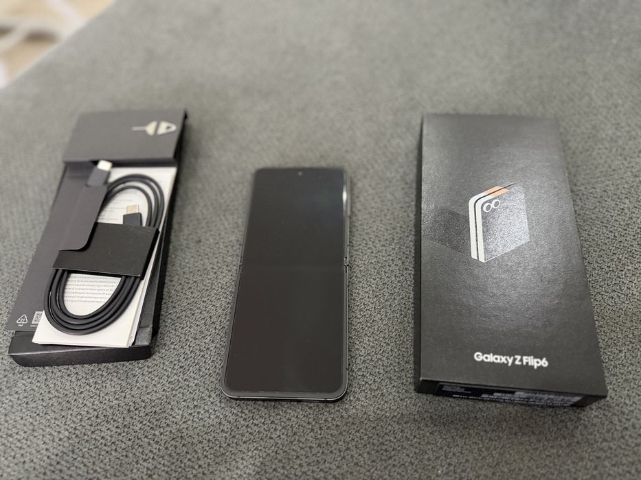 Samsung Galaxy Z Flip 6