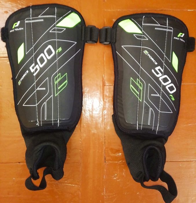 Гетри і щитки футбольні