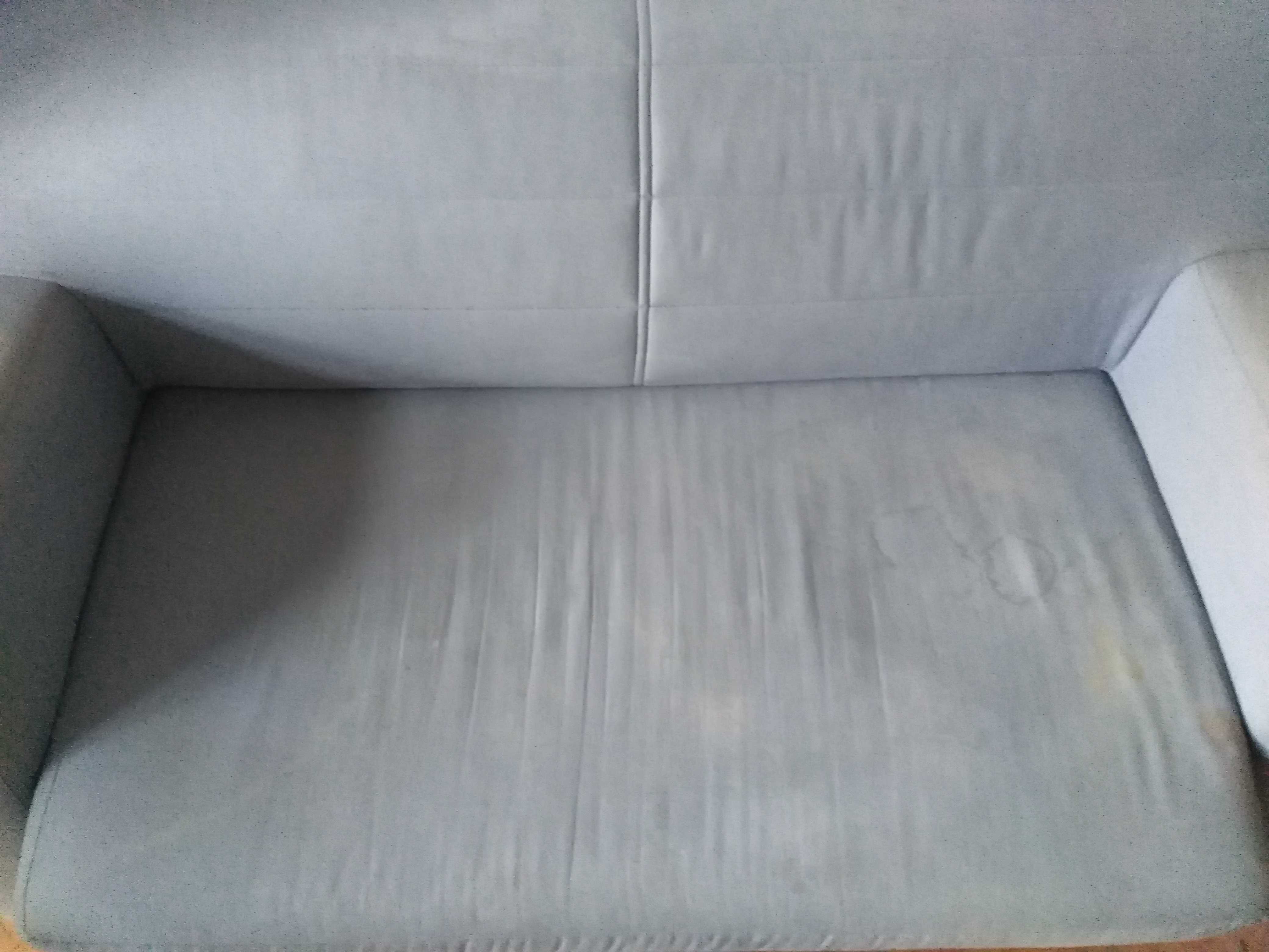Sofa dwuosobowa rozkładana używana