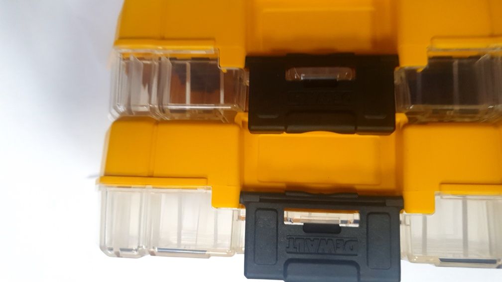 Tough Case S Футляр для біт системи 151x104x50мм DeWALT