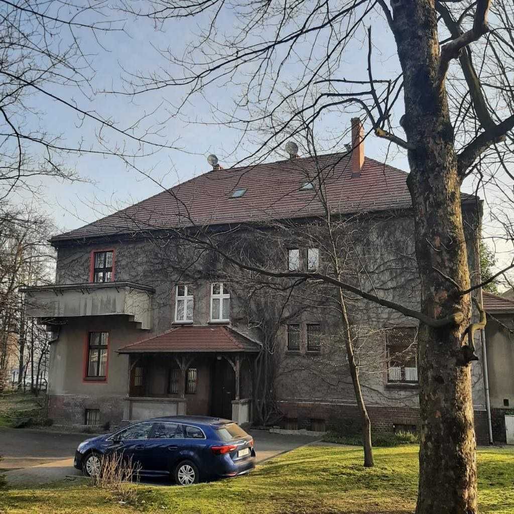 Sprzedam duże mieszkanie w budynku willowym
