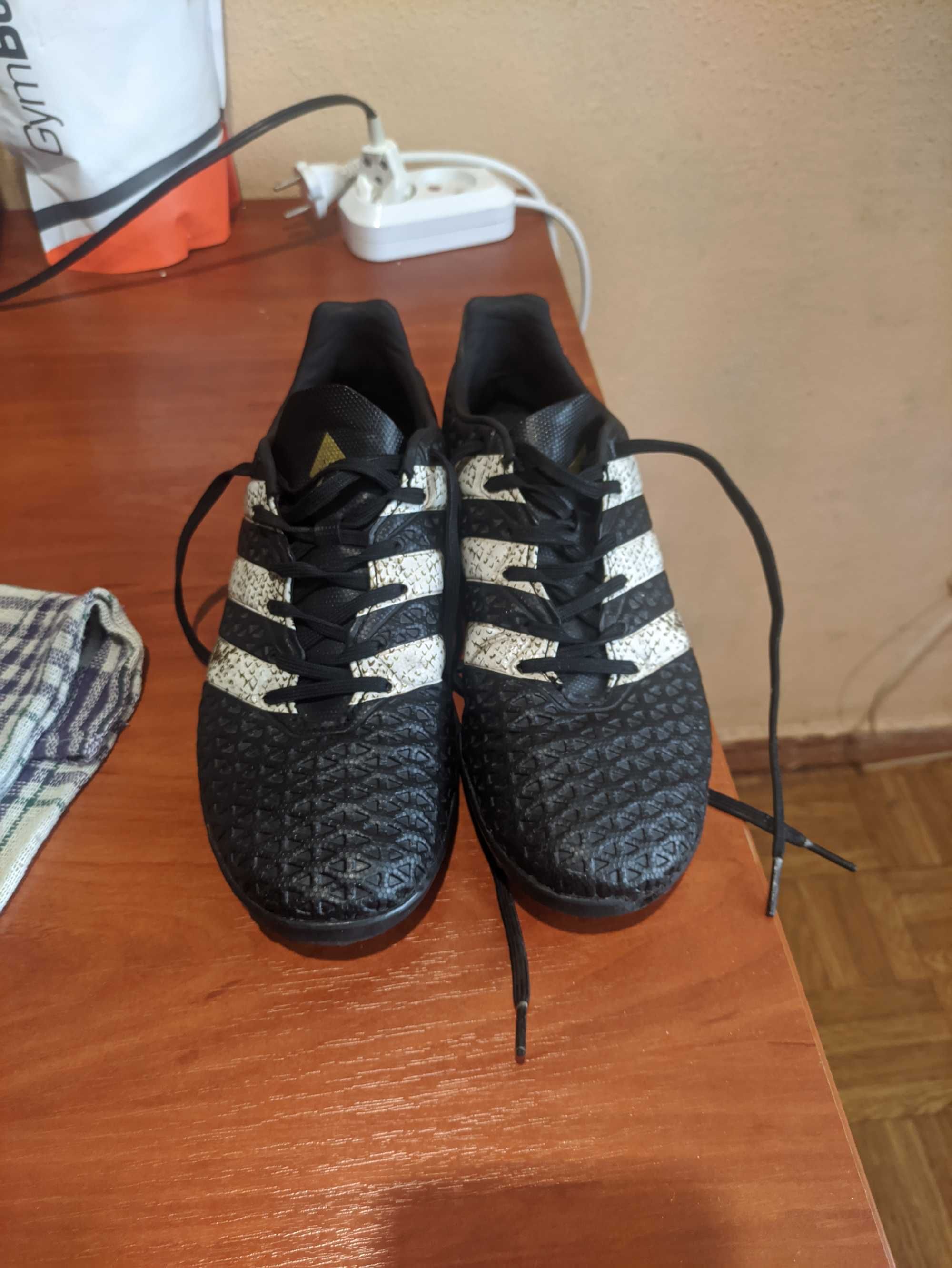 Пів-професійні сорока ножки, бутси для футболу adidas ace 16.4