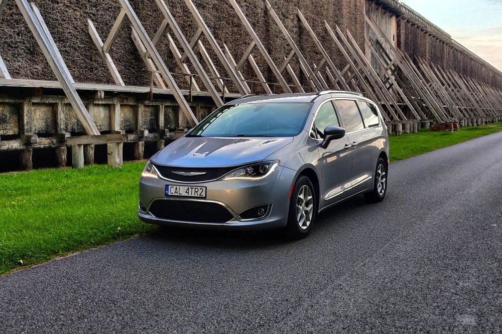 Chrysler Pacifica Idealny rodzinny VAN 7 osób, NOWA CENA