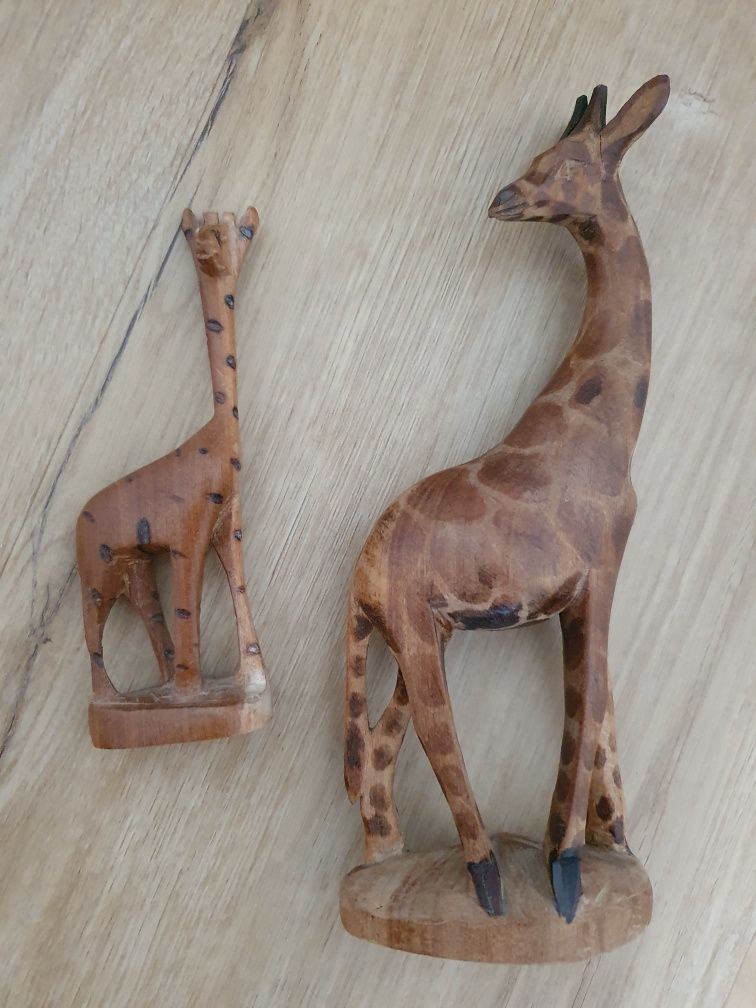 Drewniana figurka żyrafa rękodzieło afrykańskie żyrafy