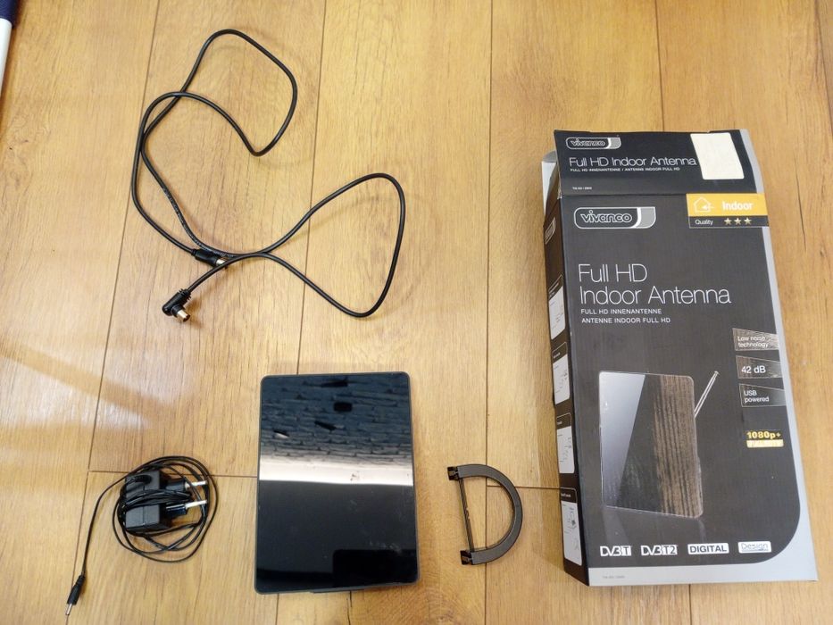 Цифровая тв антенна Vivanco TVA 400(с усилителем)