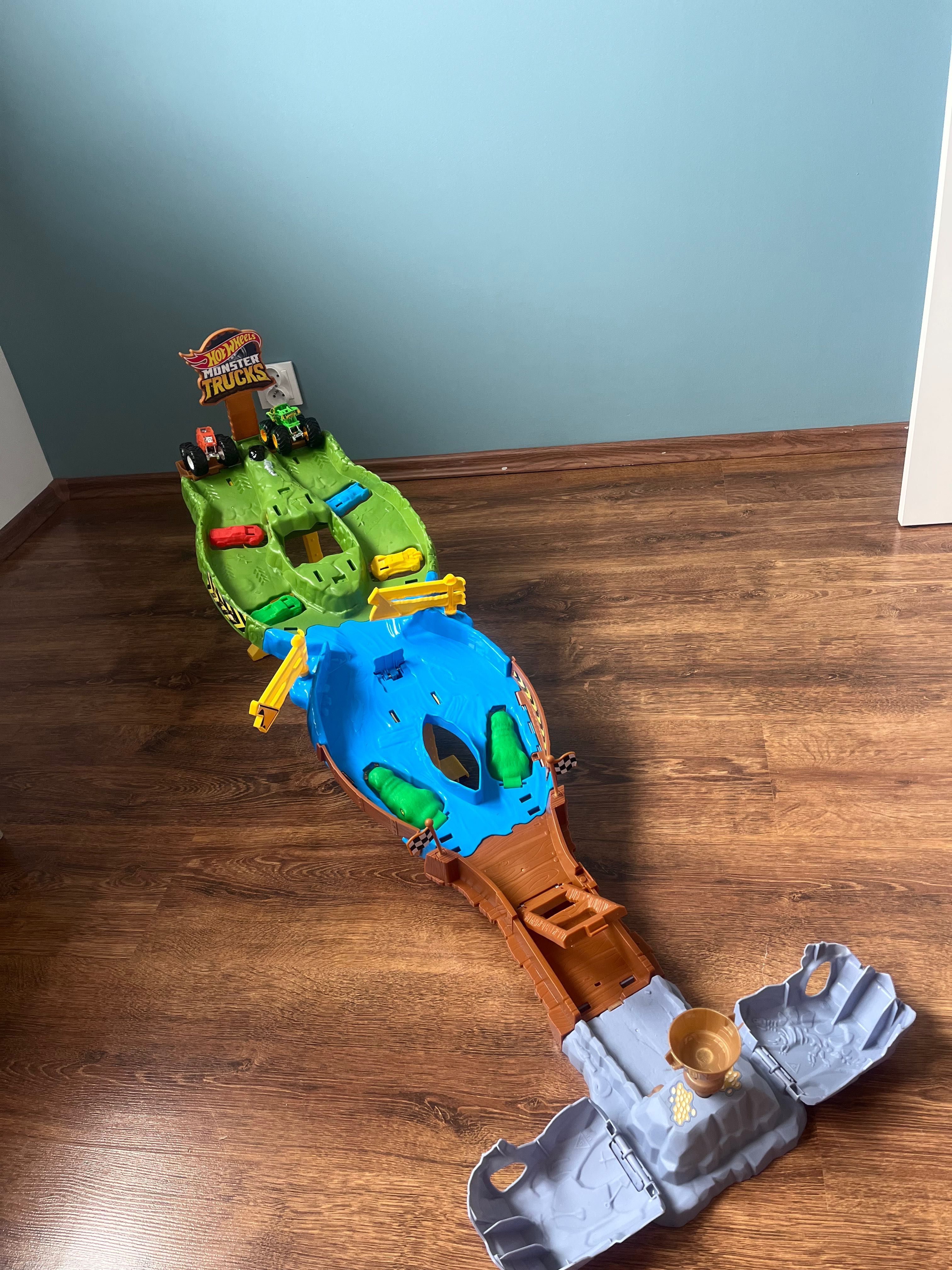 Hot Wheels Monster Truck zjeżdżalnia