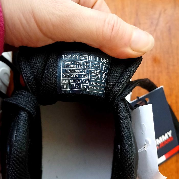 Нове жіноче взуття