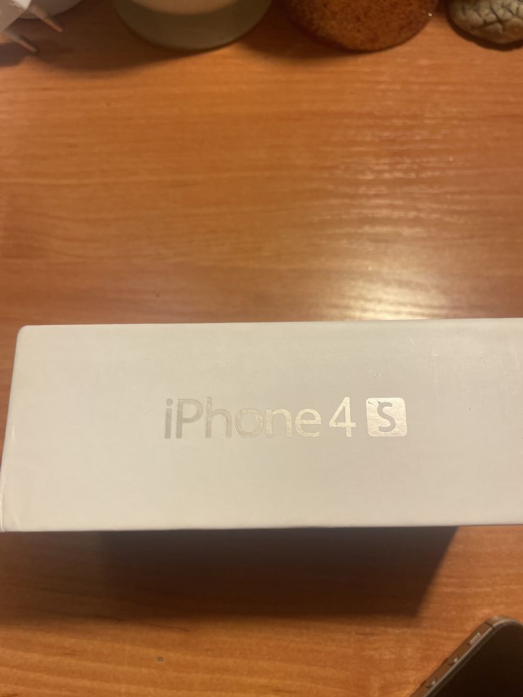 Nowy iphone 4s 8gb