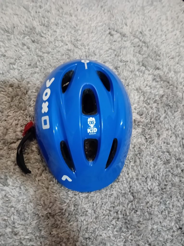 Kask B-TWIN dziecięcy nowy