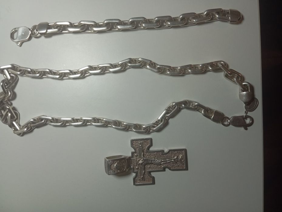 Продам серебро ізделія