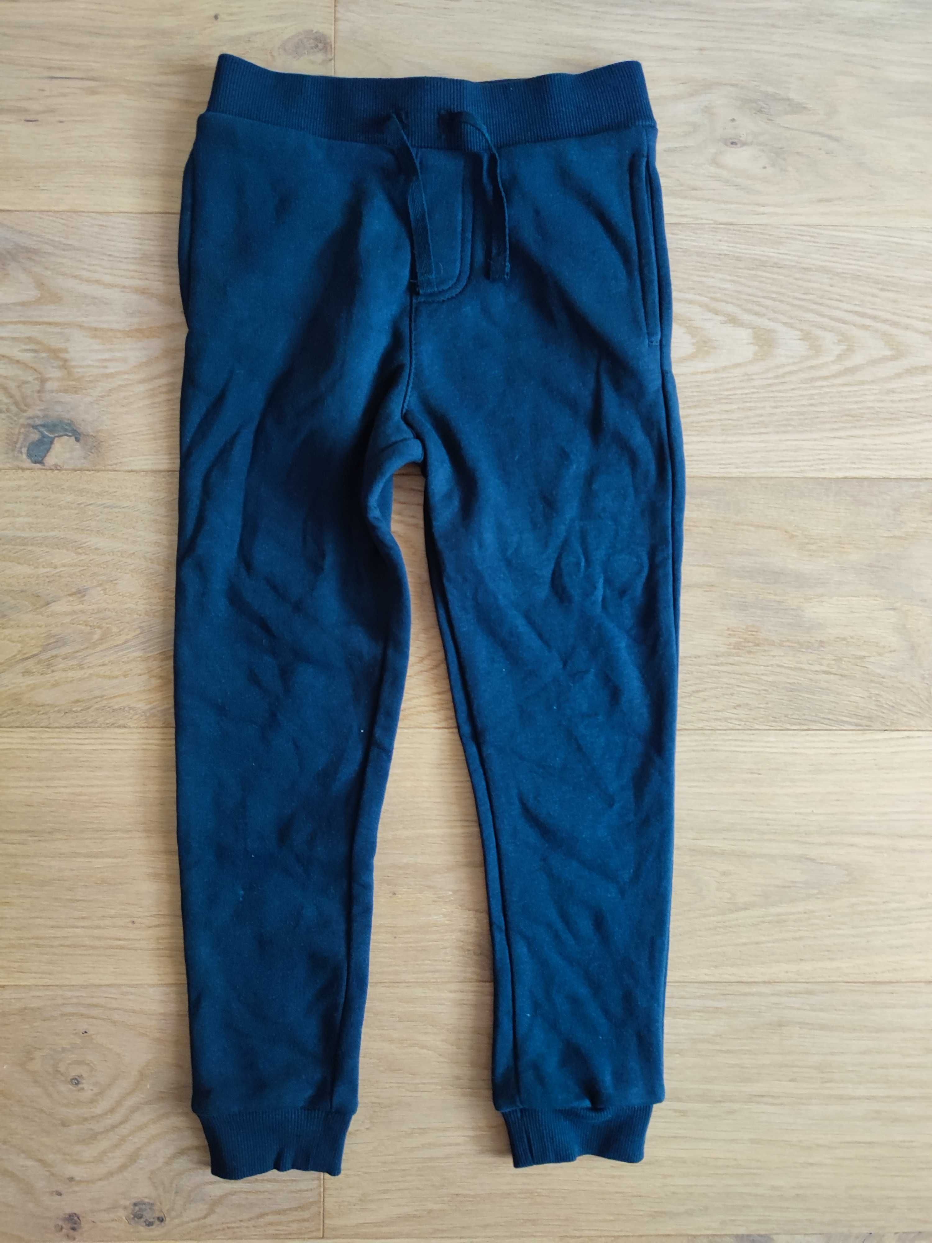 110-116 cm nowe spodnie dresowe ocieplane George