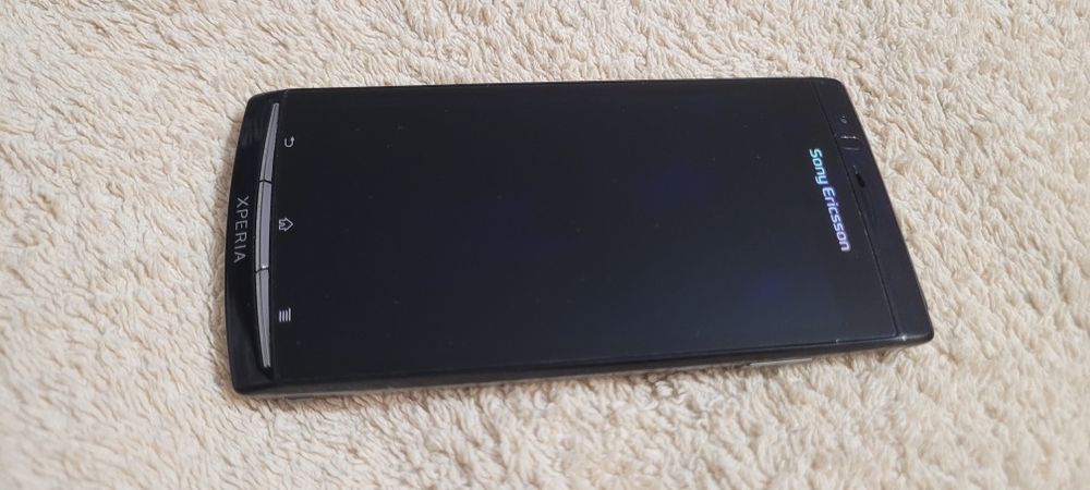 Мобильный телефон Sony Ericsson Xperia arc S LT18i Gloss Black