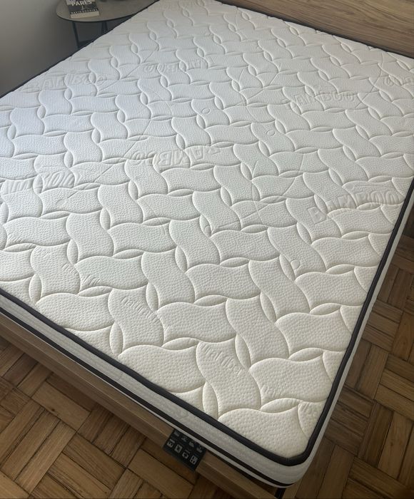 Cama de casal + colchão – conforto e estilo!