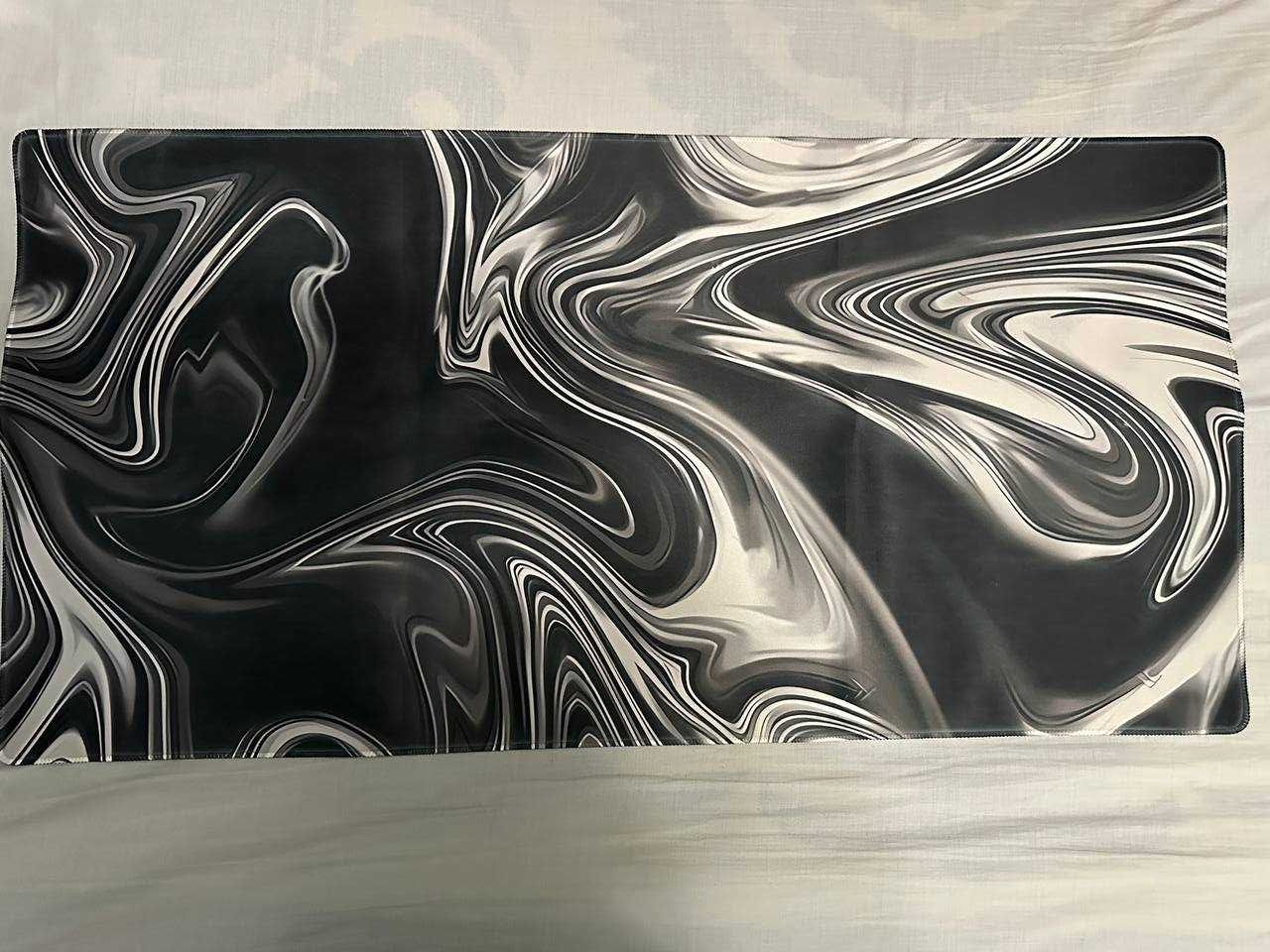 Чорний та білий килимок для миші strata liquid 1000x500 xxl