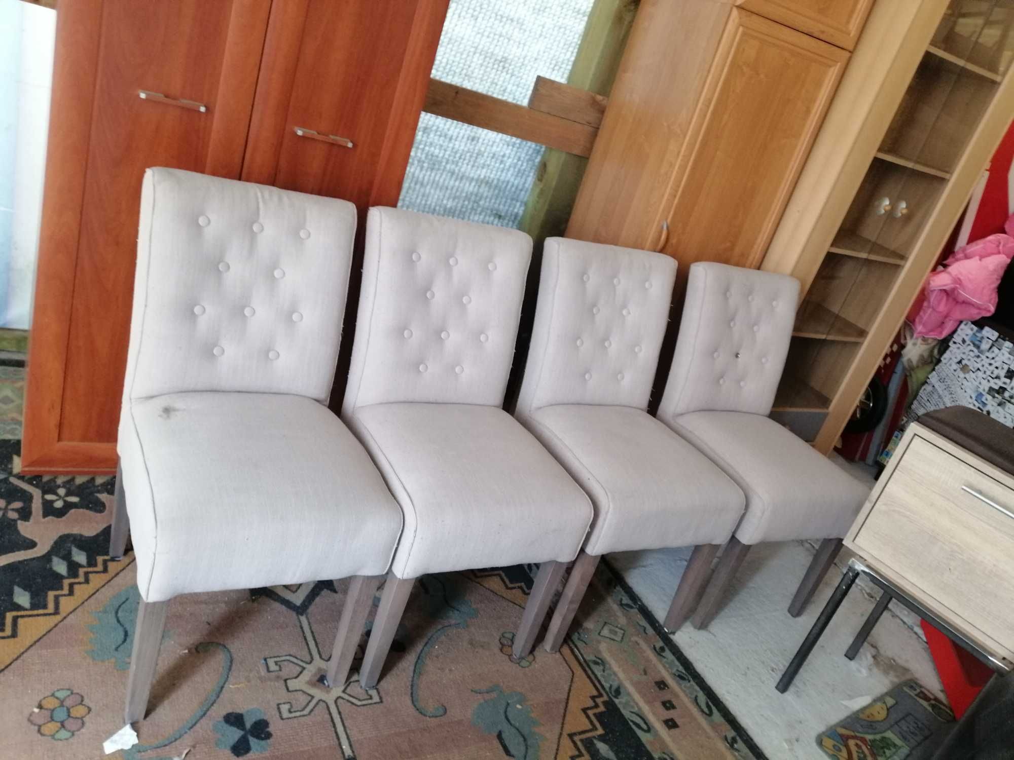 4 krzesła - możliwy transport