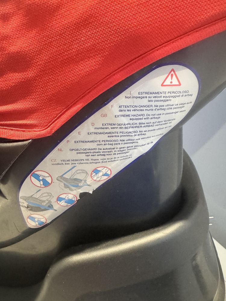 Дитяче автокрісло Chicco auto-fix fast