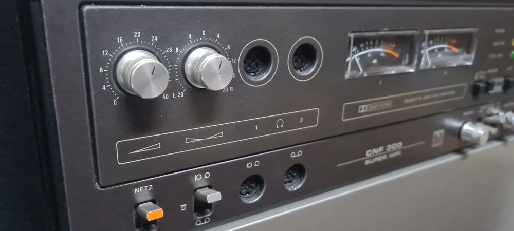 Leitor de cassetes Grundig CNF300