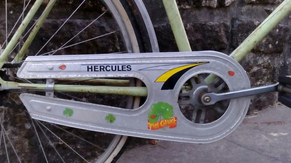 Bicicleta antiga para restaurar(Hercules)