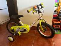 Bicicleta de criança com rodinhas