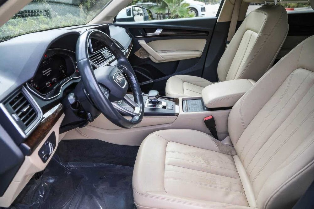 Audi Q5 quattro Premium Plus      2020