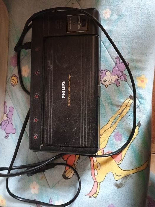 Philips зарядний пристрій для батарейок, роутер tp-link, флешка. речі