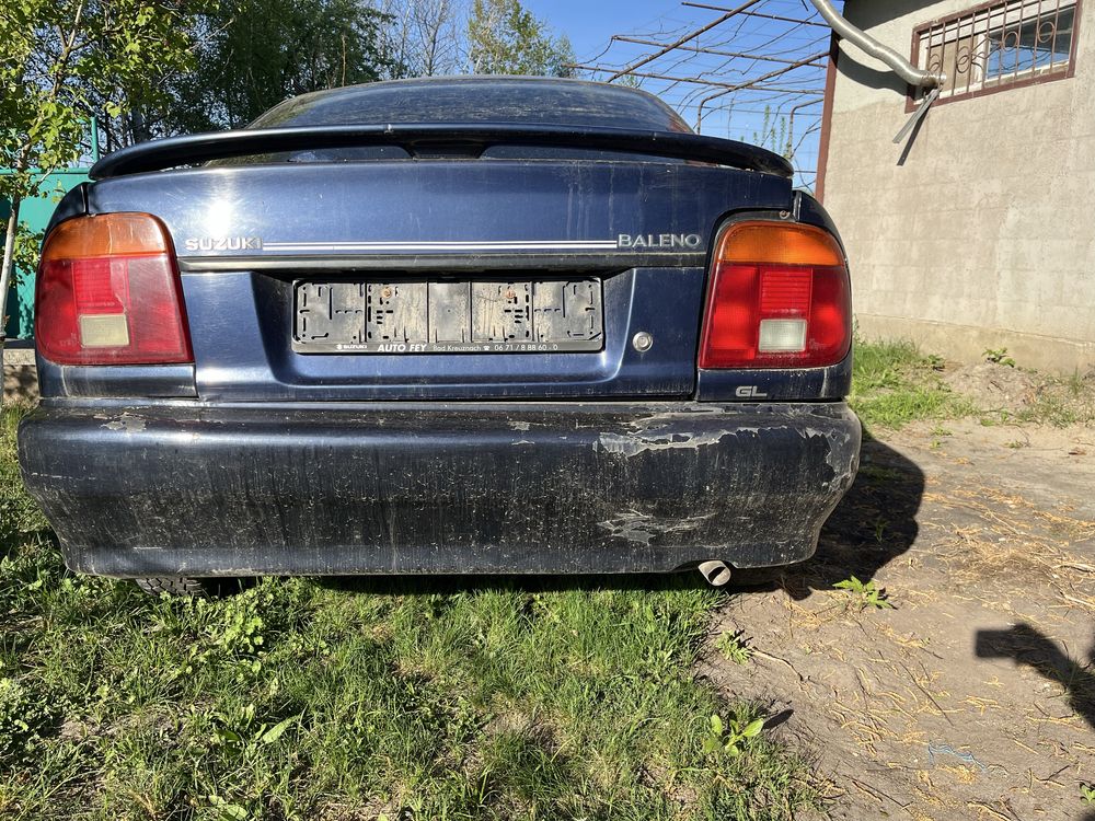 Кришка багажника Suzuki Baleno 1995 седан
