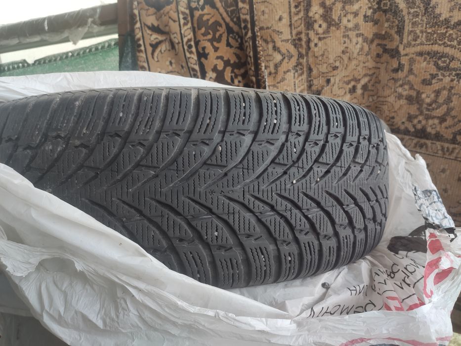 Шини Nokian 235/65r18