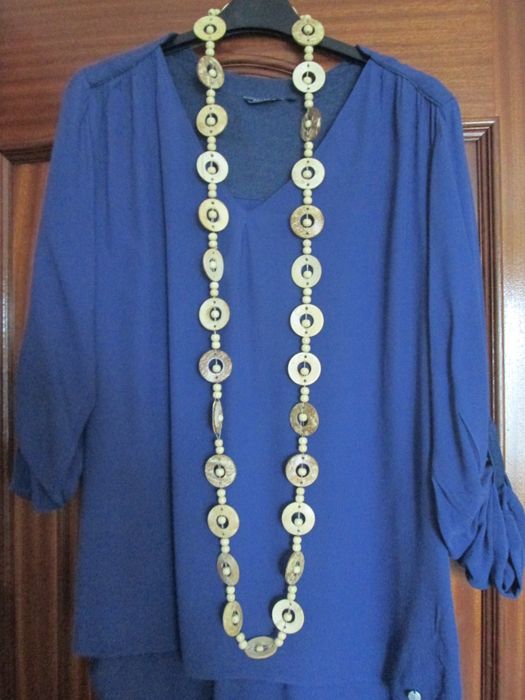 Vários colares como novos