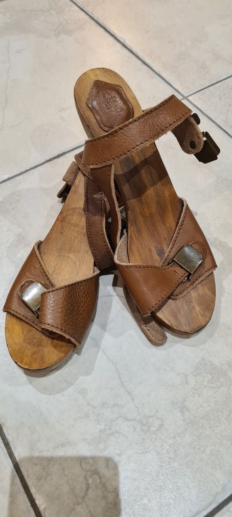 Sandały skórzane, drewniane 39 ZARA