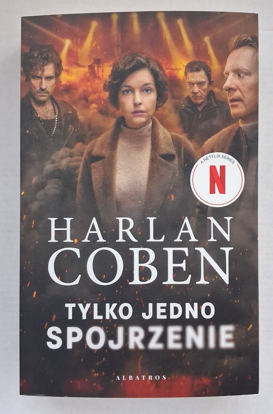 Tylko jedno spojrzenie.  Serial Netflix.