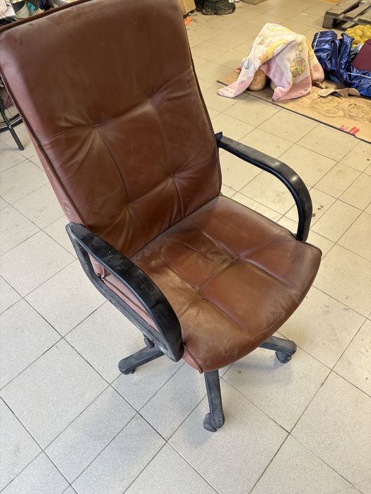 Fotel skorzany kolor braz